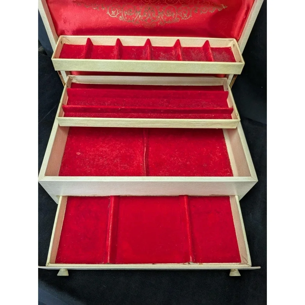 Vintage 50's 60's Beige Cream Jewelry Box 4 Tiers Accordion Style Red Velvet
